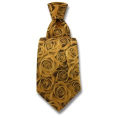 Cravate pour les femmes, comment bien la porter à feminité