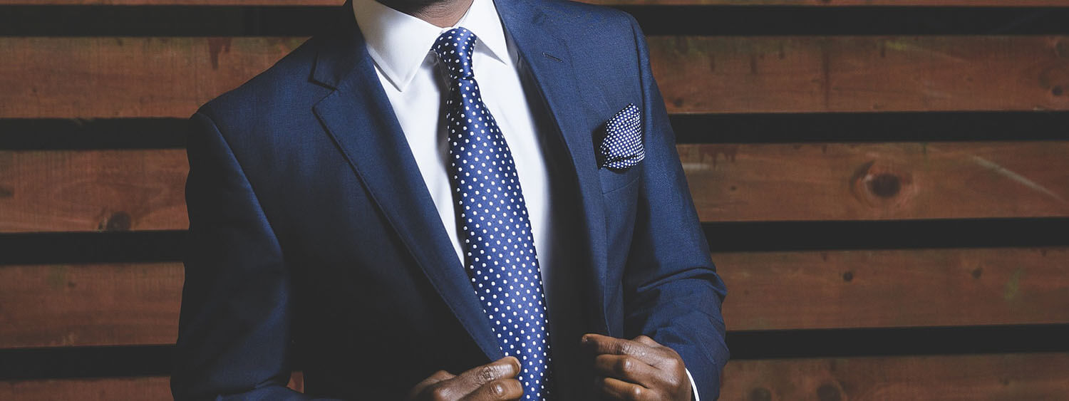 cravate homme de qualité en pure soie bleue